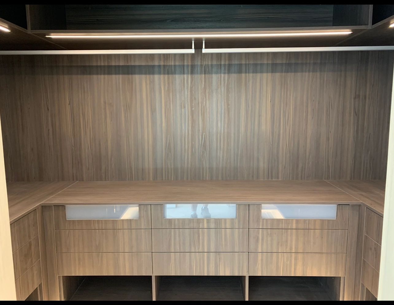 Backlit Dressing Suite